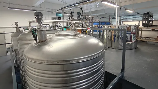 Water–oil mixture environment